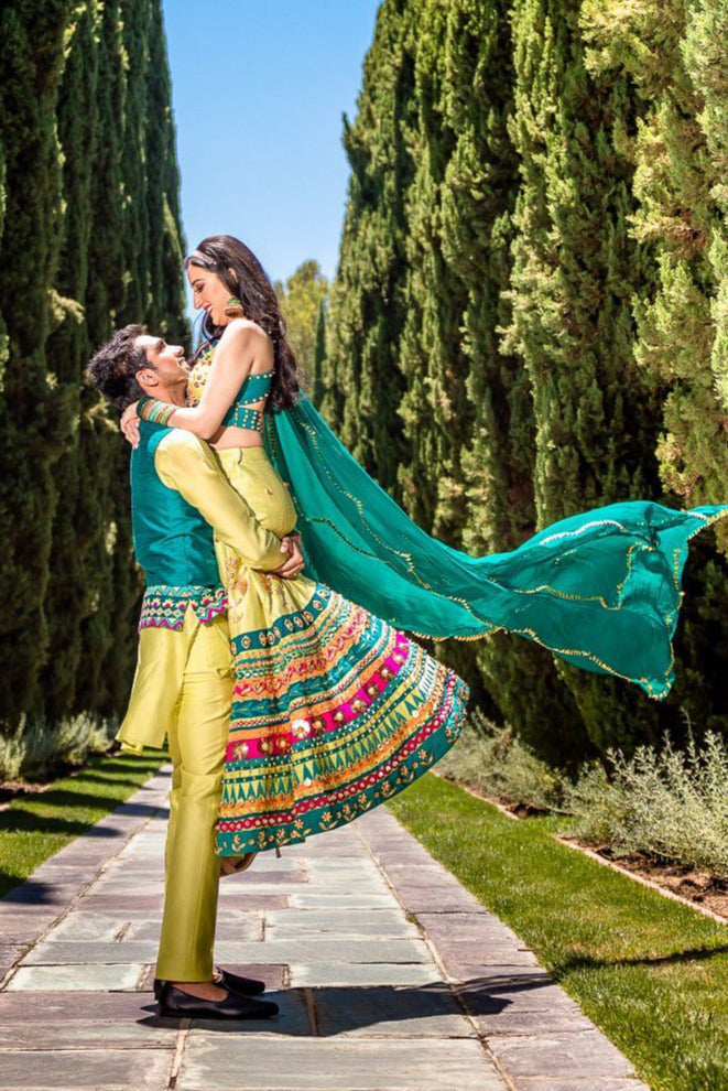 Couples In XOXO Apurva